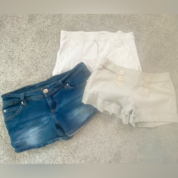 Shorts Size 9 - Picture 2 of 14